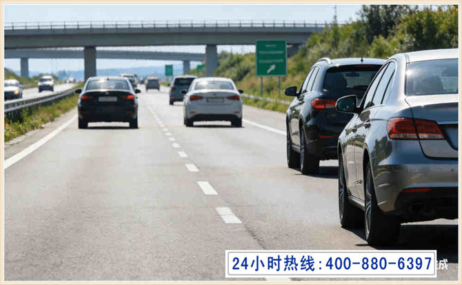 鹤庆长春拖车电话